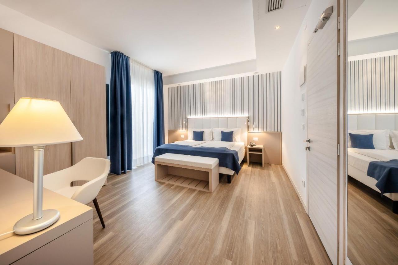 International Beach Hotel Каорле Екстериор снимка