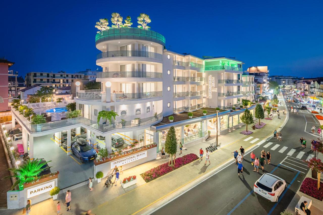 International Beach Hotel Каорле Екстериор снимка