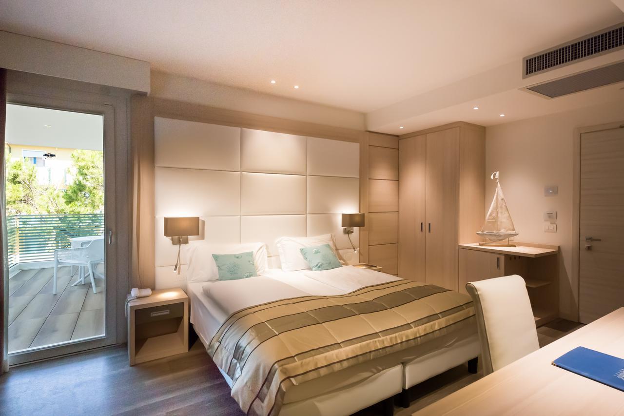 International Beach Hotel Каорле Екстериор снимка