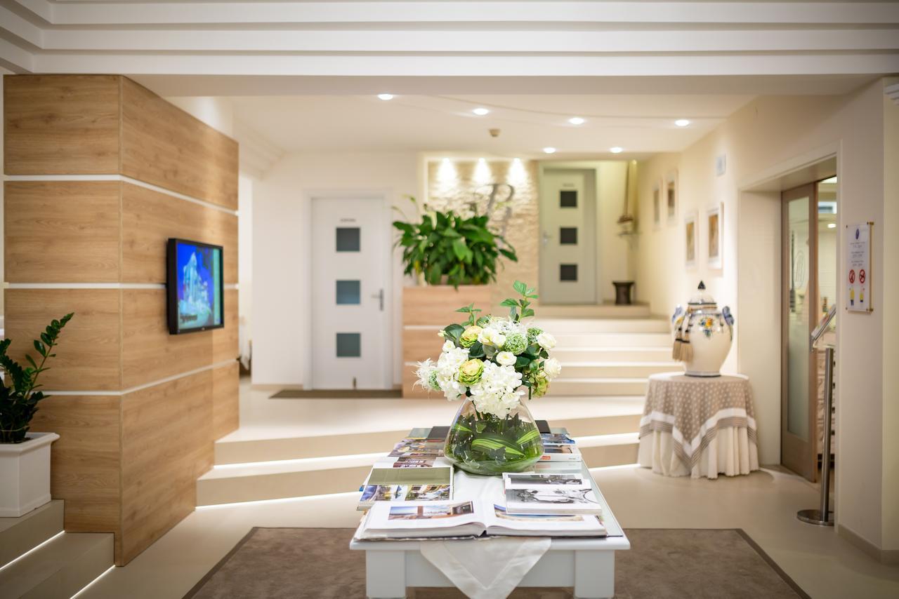 International Beach Hotel Каорле Екстериор снимка