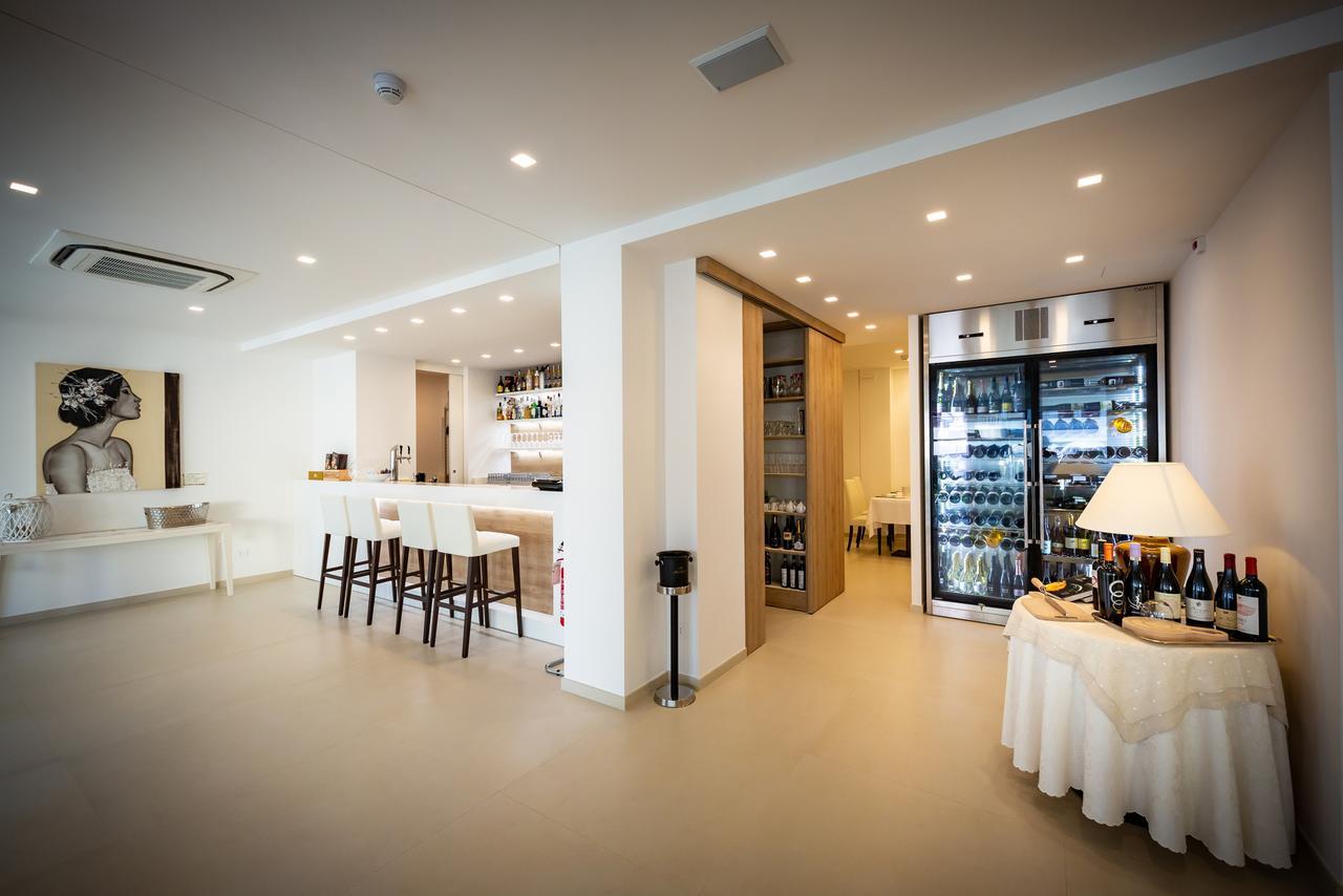 International Beach Hotel Каорле Екстериор снимка