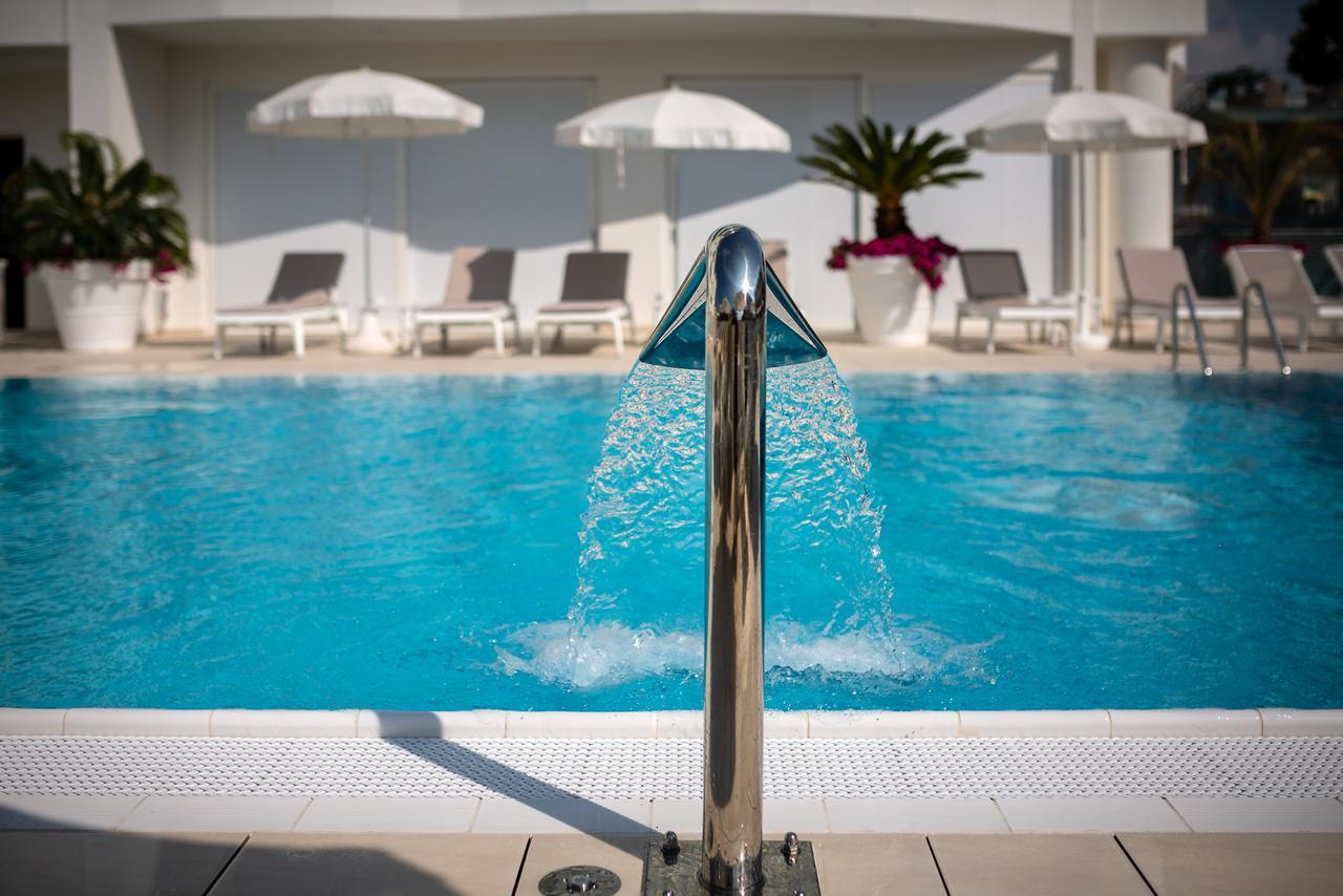 International Beach Hotel Каорле Екстериор снимка