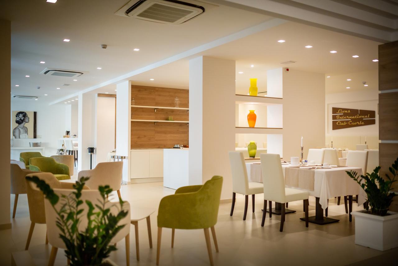 International Beach Hotel Каорле Екстериор снимка