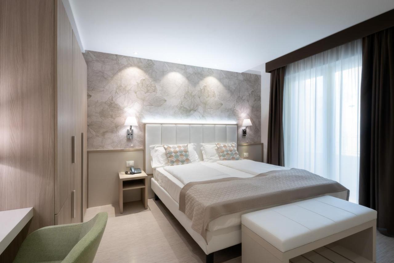 International Beach Hotel Каорле Екстериор снимка